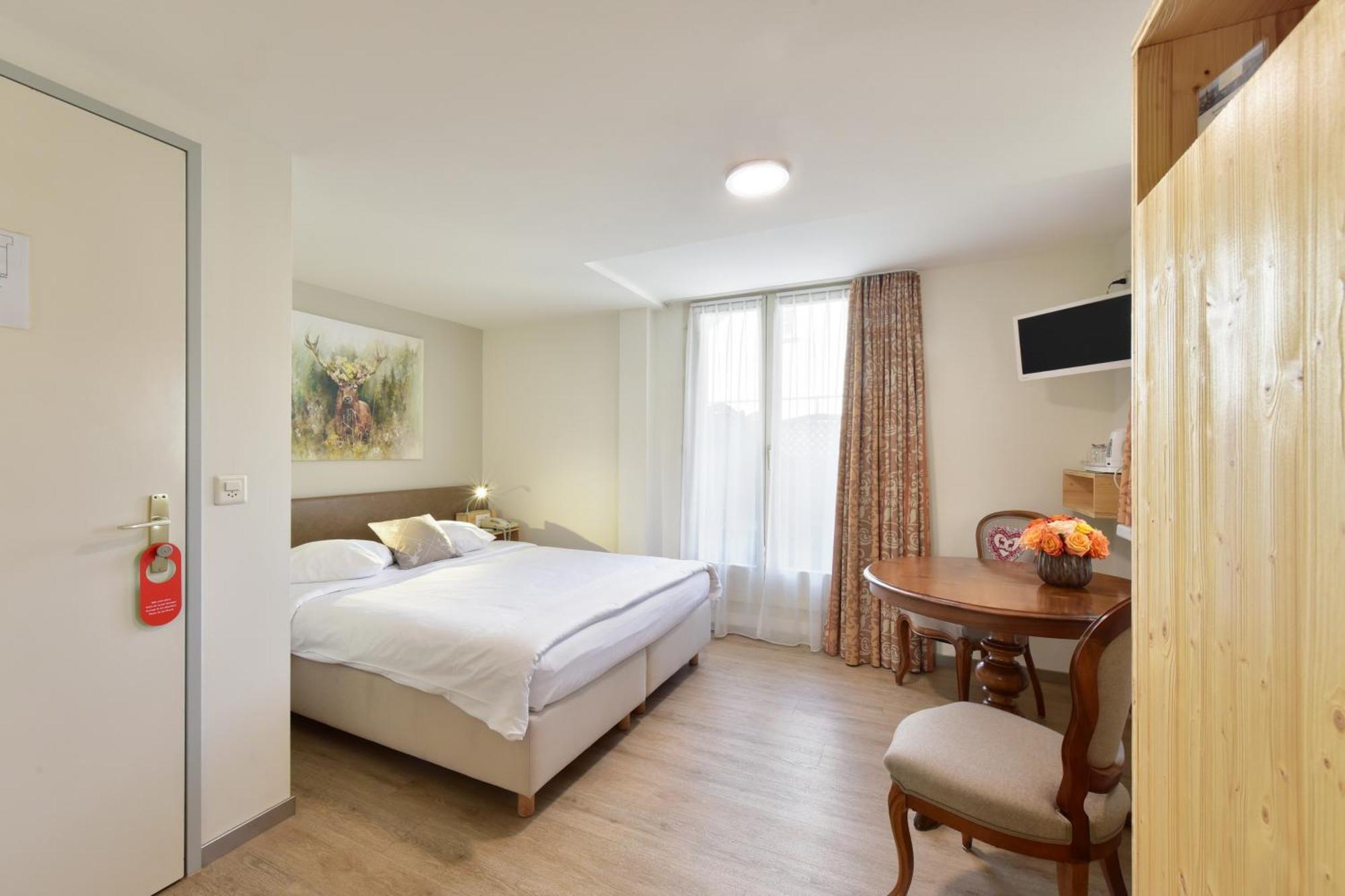 Hotel Hirschen Zurich Exterior photo