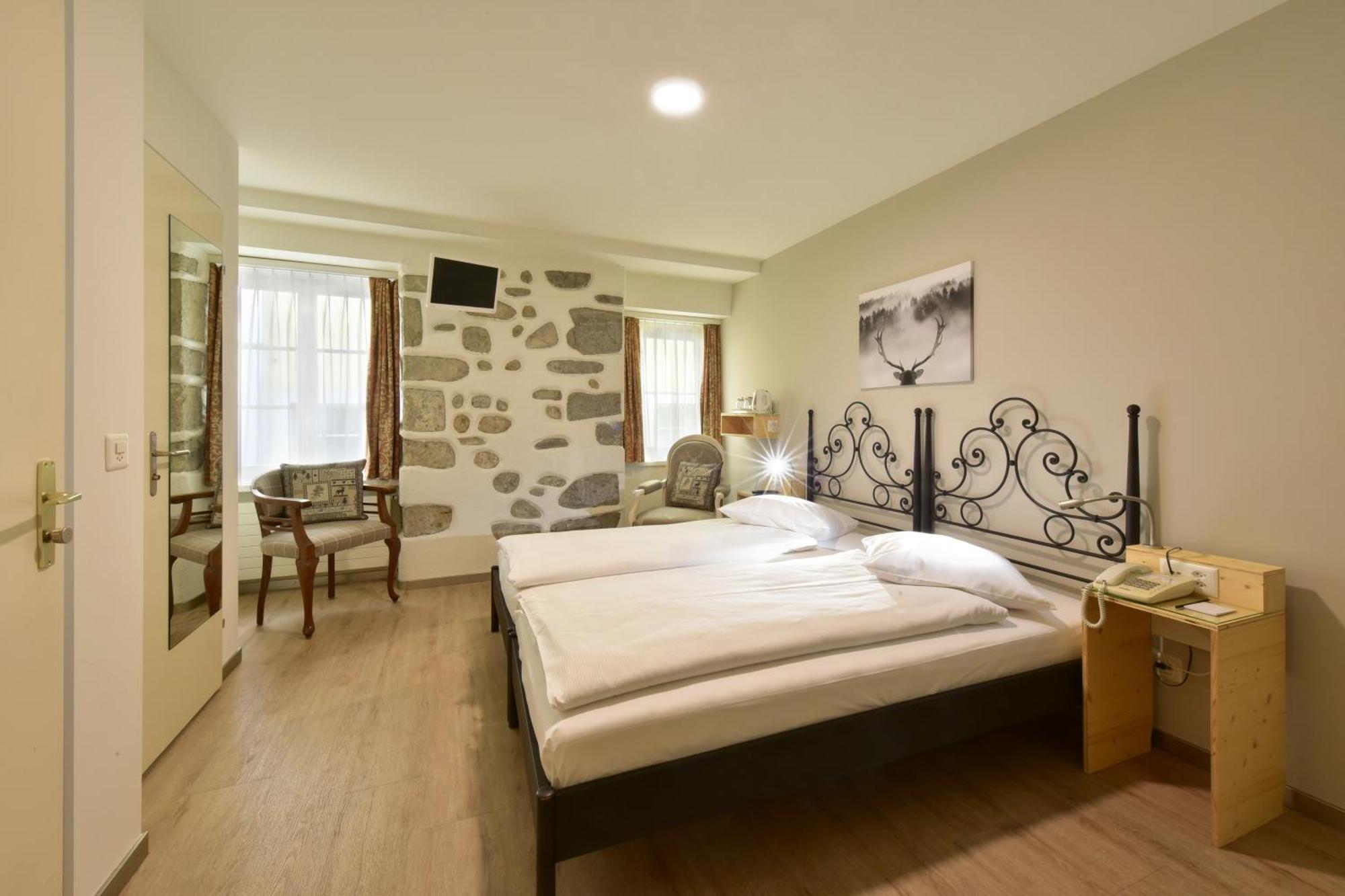 Hotel Hirschen Zurich Exterior photo